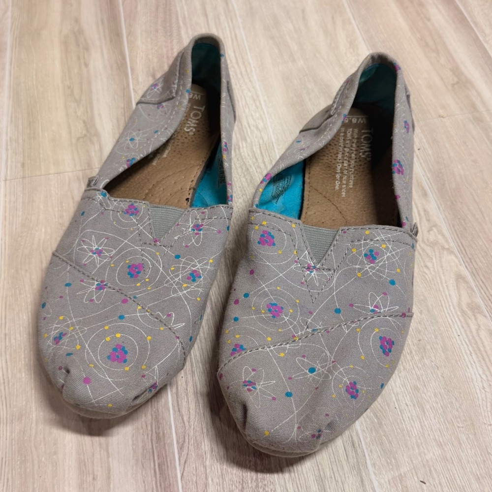 TOMS Womens Alpargata Science Atom Print Gray Canvas Slip On Flats Shoes Sz 8.5